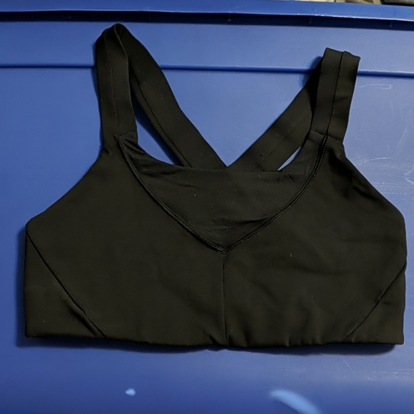 Lululemon/ Under Armour lot sports bras - Picture 1 of 10